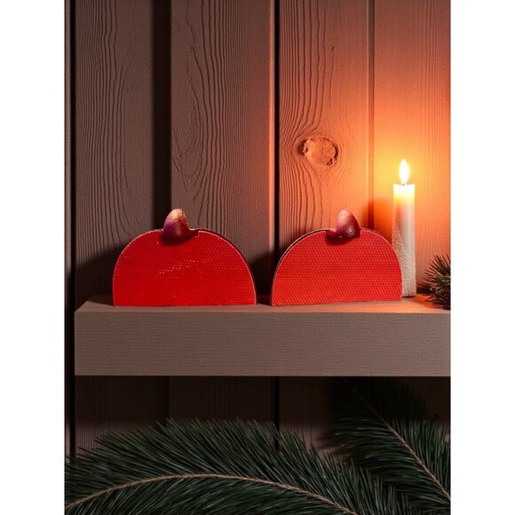 Vintage Cast Iron Santa Stocking Holders Pair-Taiwan-Hand Painted-Mantel Hooks - Picture 4 of 7